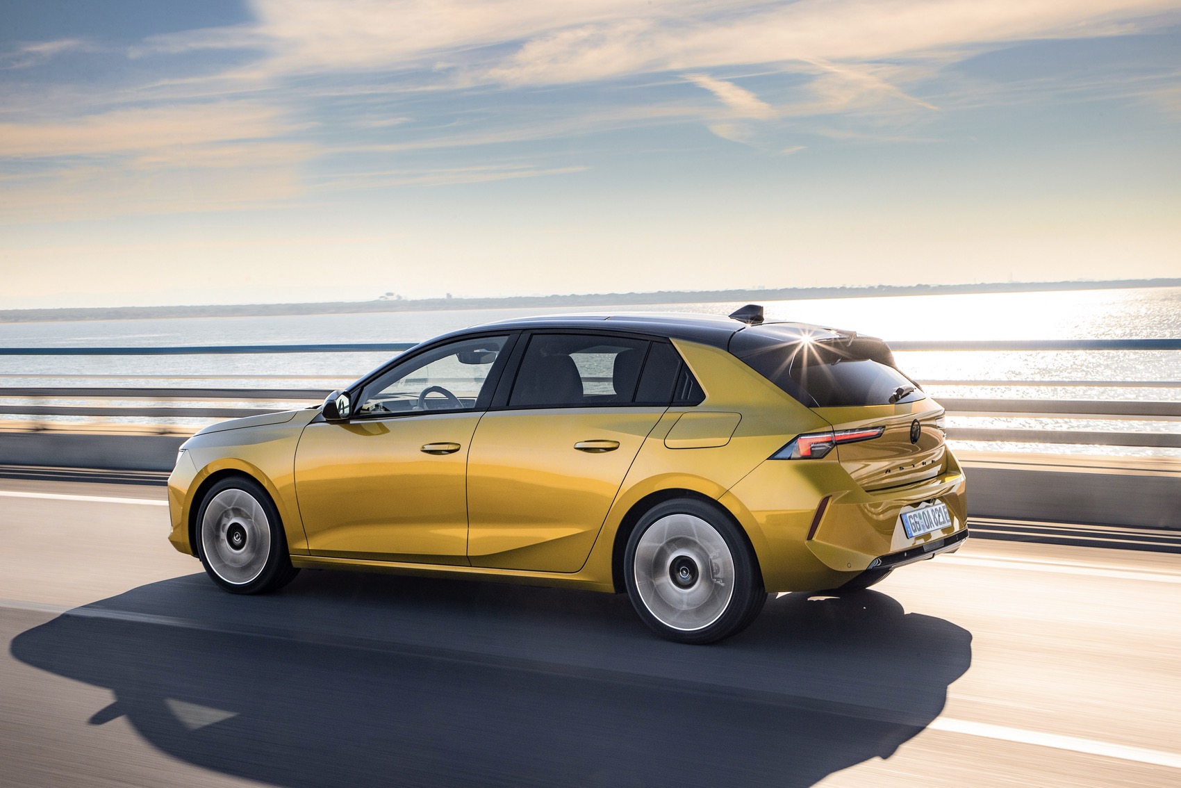 Vauxhall astra store hybrid